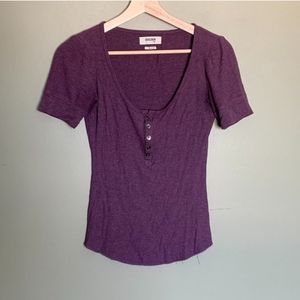 Aritzia Golden by TNA purple short sleeve henley S